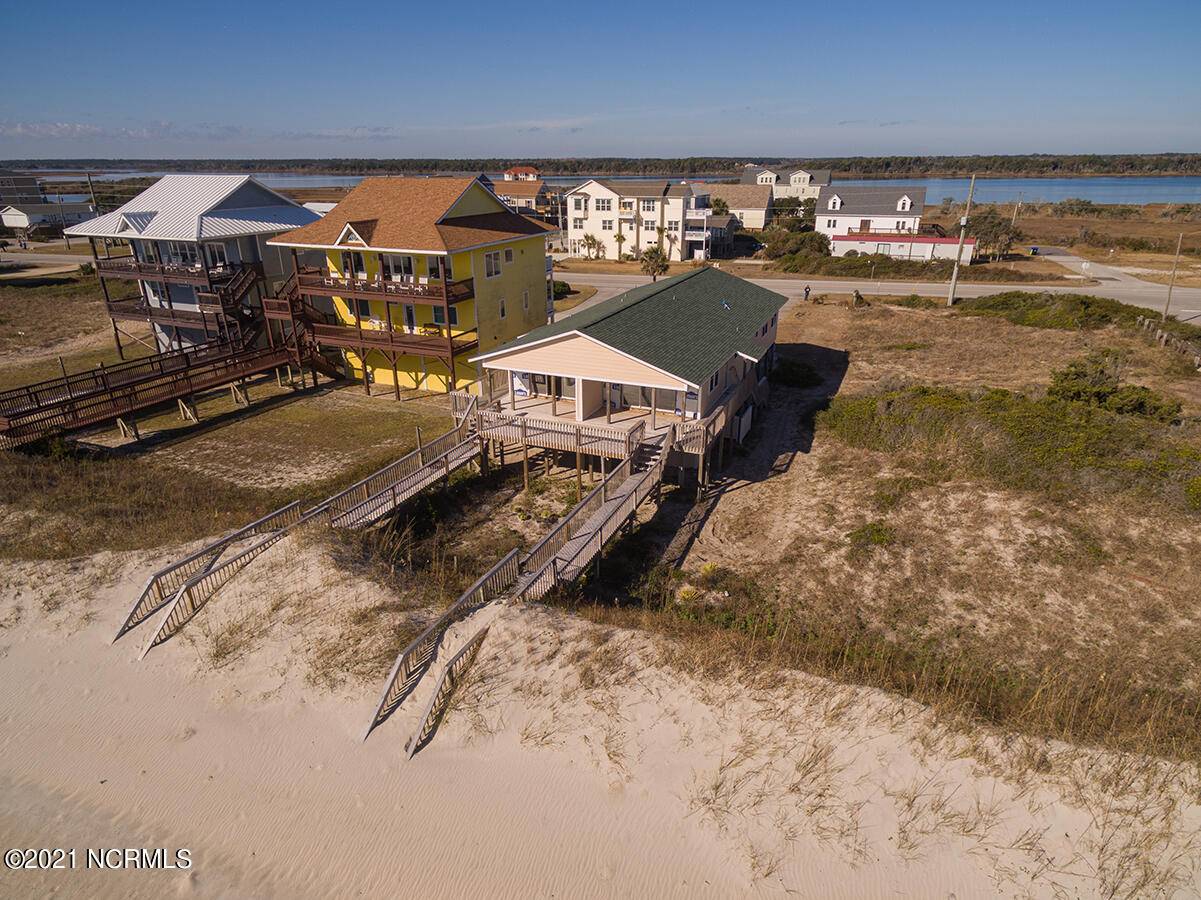 North Topsail Beach, NC 28460,3068 Island DR