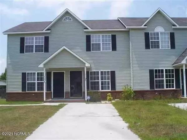 951 W Pueblo Drive, Jacksonville, NC 28546