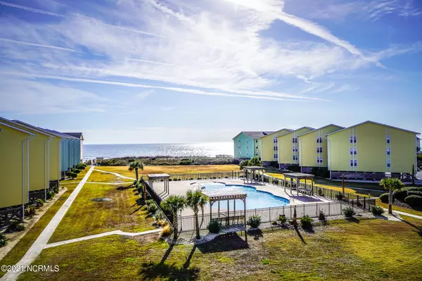 Surf City, NC 28445,918 N New River Drive #534