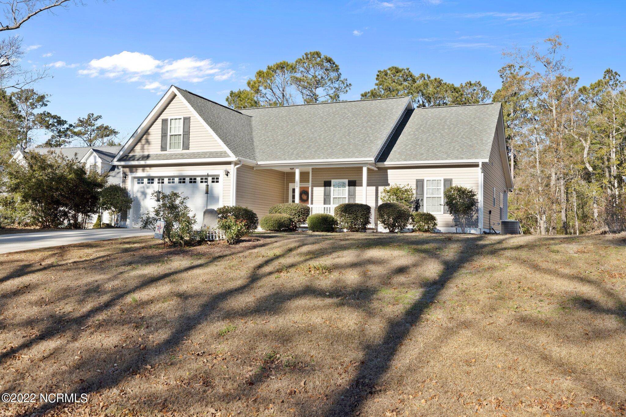 Stella, NC 28582,217 White Oak Bluff RD