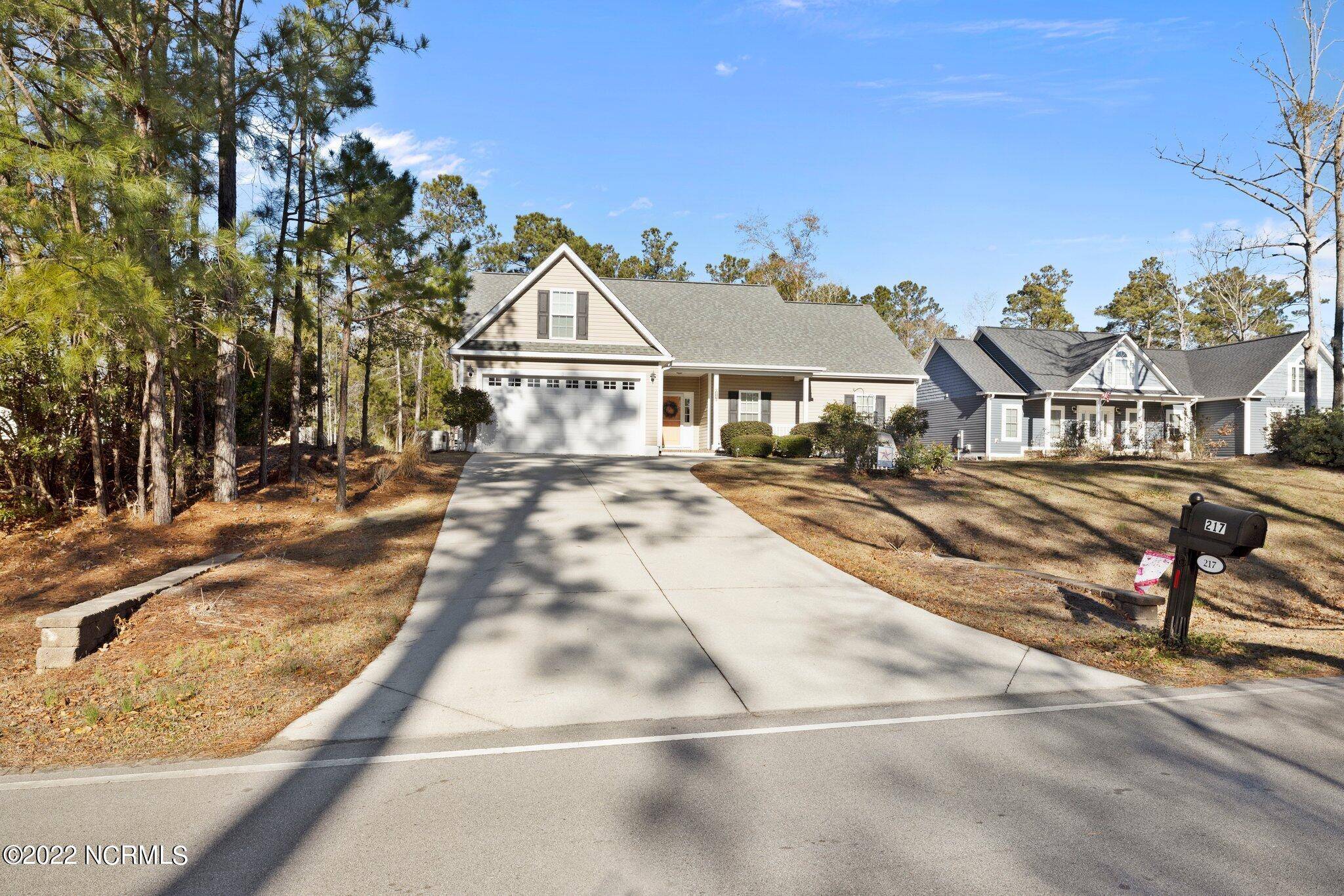 Stella, NC 28582,217 White Oak Bluff RD