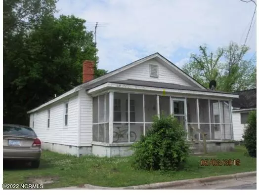 Williamston, NC 27892,207 N Broad ST