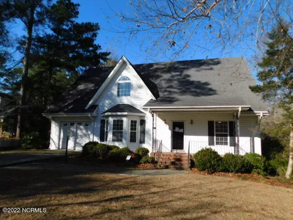 312 Lake Pines DR, La Grange, NC 28551