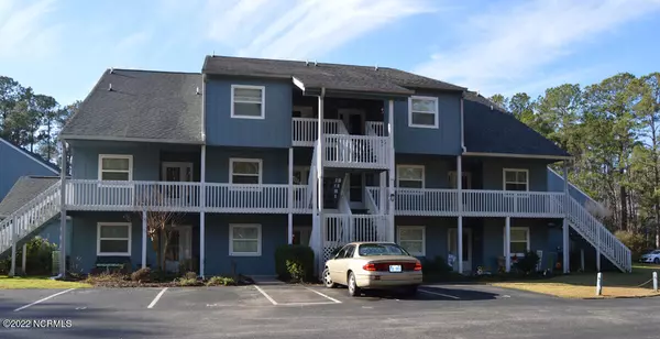 24 Boundaryline Drive NW #Apt J, Calabash, NC 28467