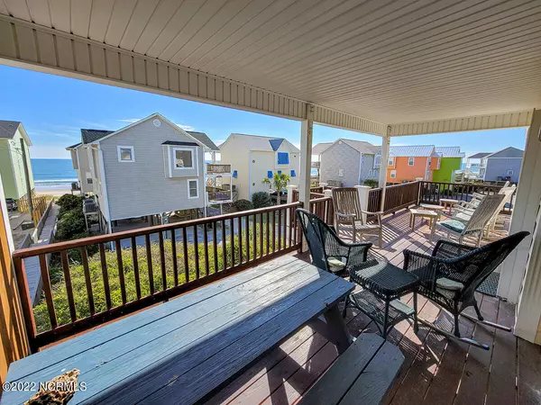 Surf City, NC 28445,828 N Topsail Drive