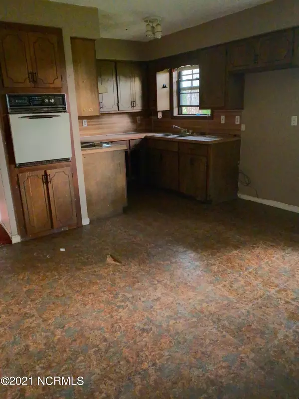 Arapahoe, NC 28510,7383 Kershaw RD