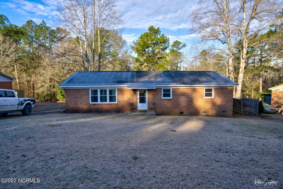 Hamlet, NC 28345,207 Shaw RD