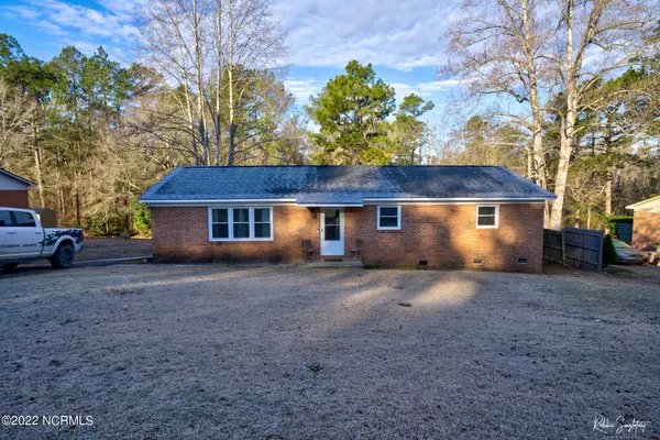 207 Shaw RD, Hamlet, NC 28345