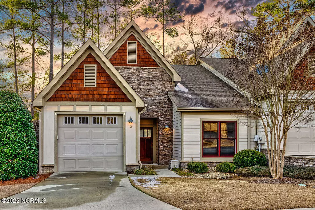 Southern Pines, NC 28387,5 Elk Ridge Lane