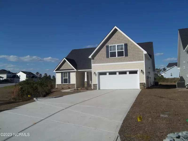 918 Terraces LN, Hampstead, NC 28443