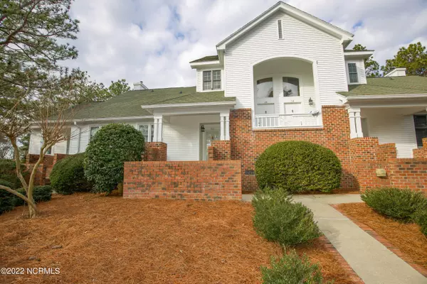 50 N Knoll RD, Southern Pines, NC 28387