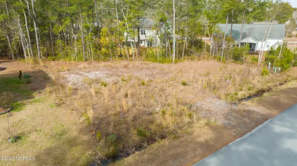 107 Hunting Wood LN, New Bern, NC 28560