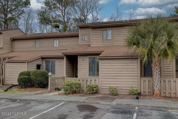 231 Saint Luke Court, Wilmington, NC 28409