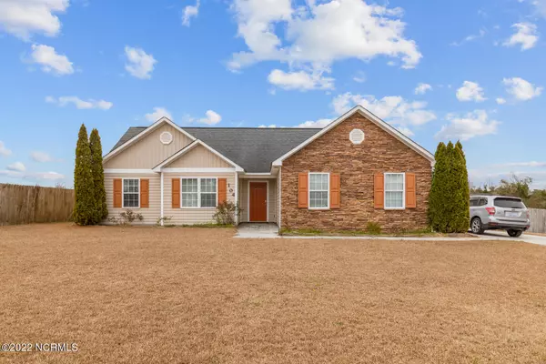 104 Silver Queen Lane, Richlands, NC 28574