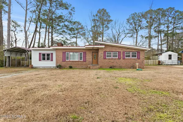 103 Lindsey DR, Jacksonville, NC 28540