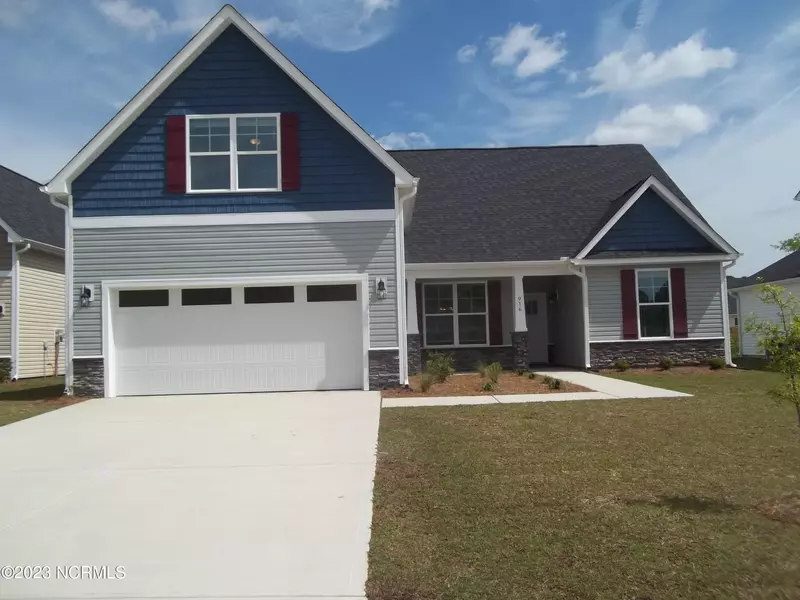 916 Terraces LN, Hampstead, NC 28443