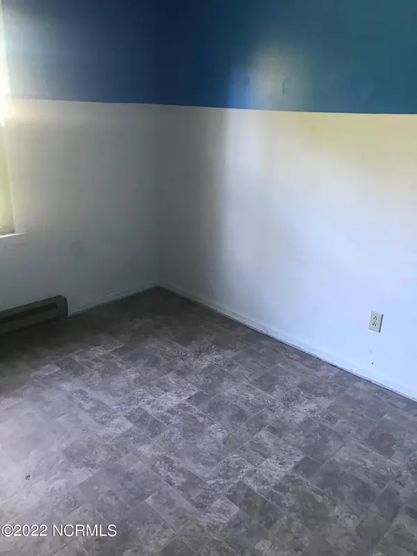 Snow Hill, NC 28580,212 Circle DR