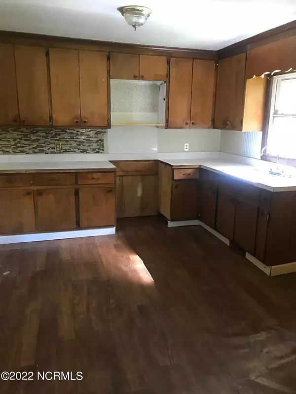 Snow Hill, NC 28580,212 Circle DR