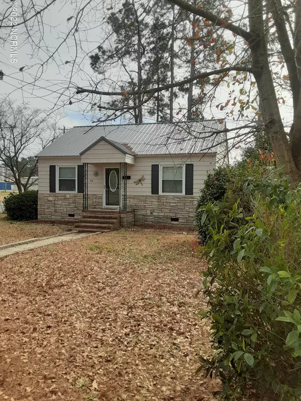 416 E Clay ST, Whiteville, NC 28472