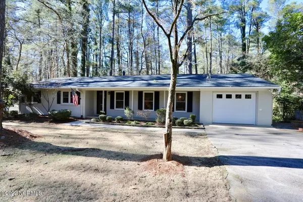 48 Wildwood CT, Southern Pines, NC 28387