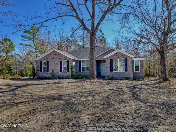 391 Pine Village Drive, Rocky Point, NC 28457