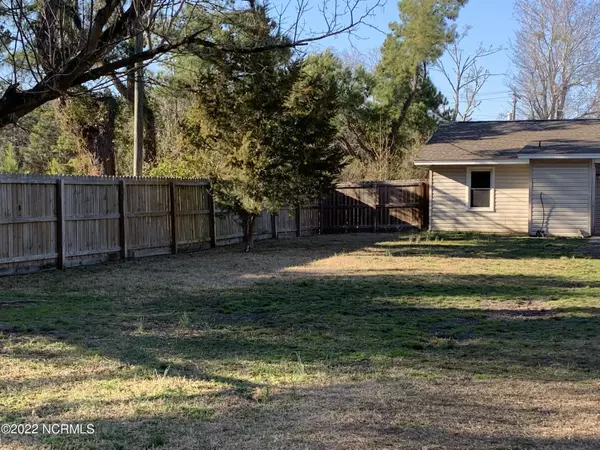 Castle Hayne, NC 28429,5432 Sidbury RD