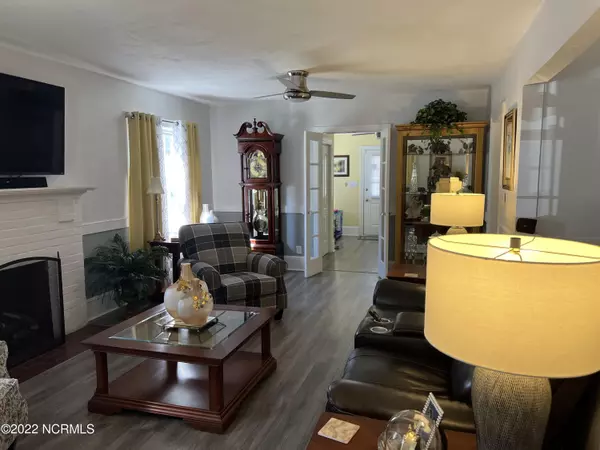 Williamston, NC 27892,410 Warren ST