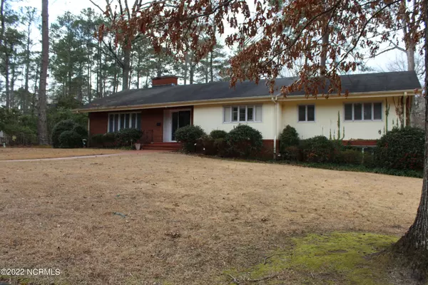 Williamston, NC 27892,205 E Woodlawn DR