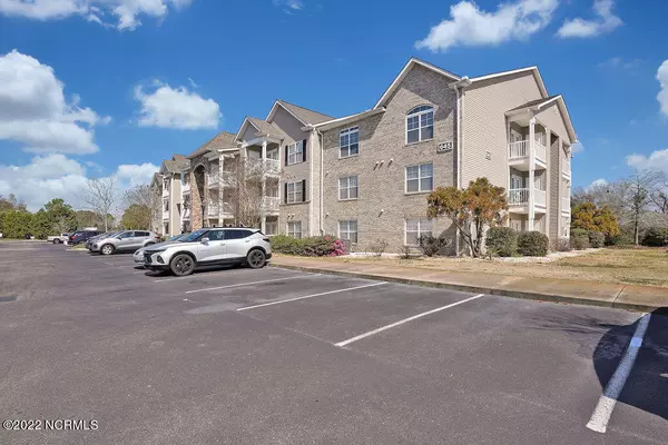 Wilmington, NC 28412,645 Condo Club Drive #Unit 305