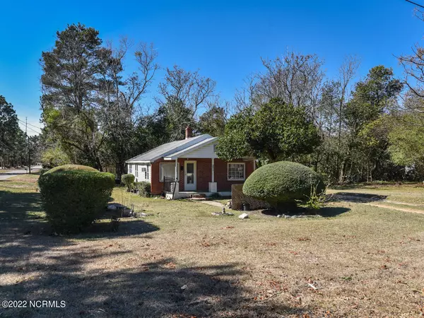 1100 W Massachusetts Avenue, Southern Pines, NC 28387