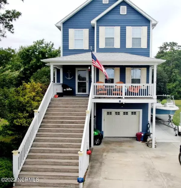 110 Osprey Court, Newport, NC 28570