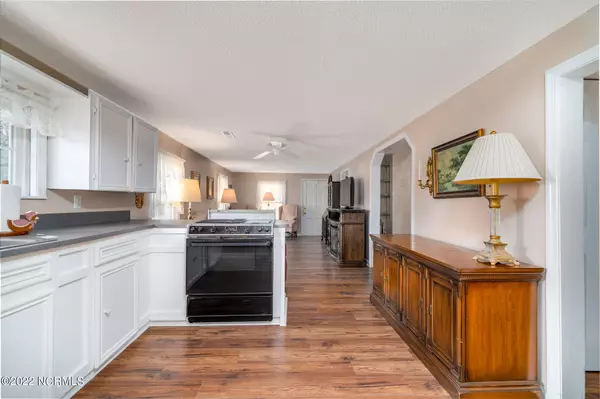 Kelly, NC 28448,305 Over Lyon RD