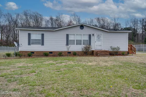 Kenly, NC 27542,8136 Brooks RD