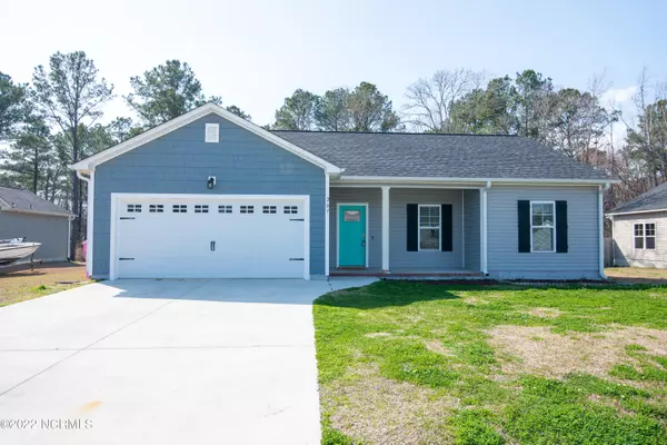 207 N Windy Ridge Road, Hubert, NC 28539