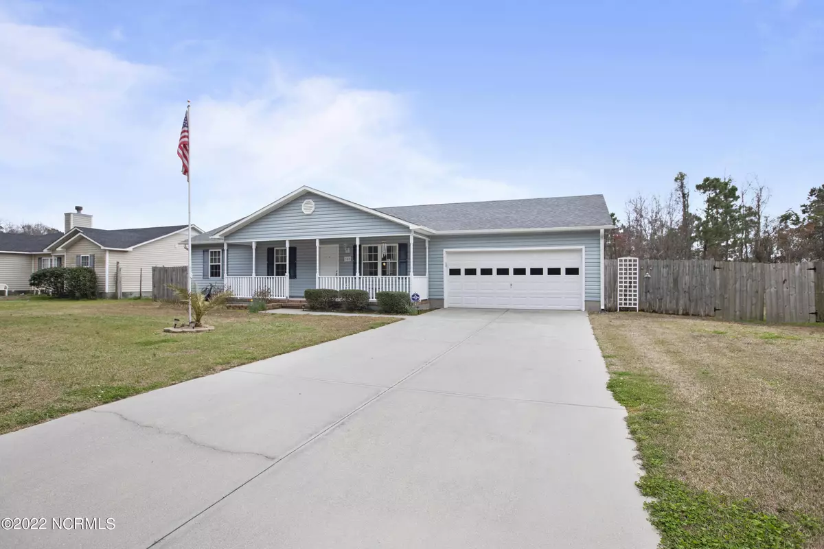 Hubert, NC 28539,106 Henson Road