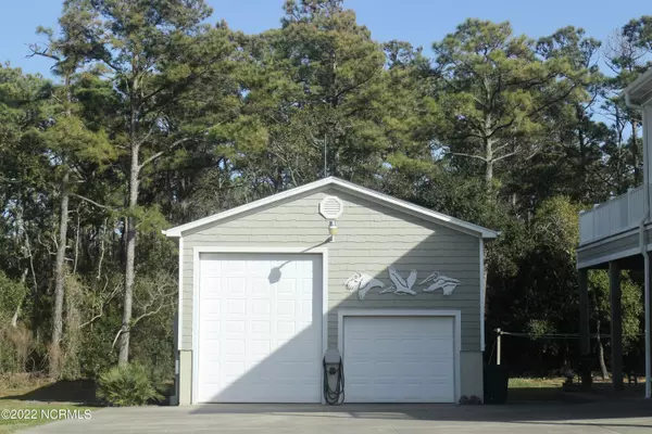 Harkers Island, NC 28531,234 Sheldon RD