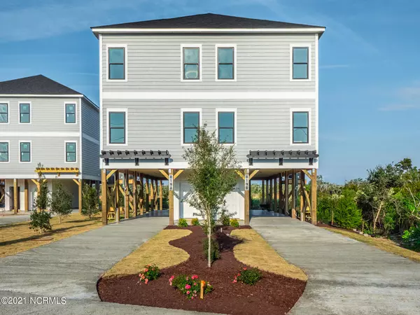 Surf City, NC 28445,811 N New River DR