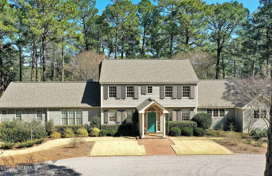 1325 E Connecticut AVE, Southern Pines, NC 28387