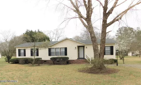 7561 Crestline Road, Laurinburg, NC 28352