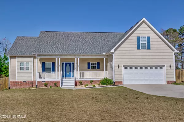 706 Daniel Lindsey Court, Sneads Ferry, NC 28460