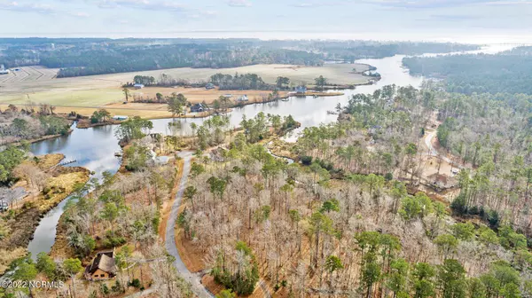 Oriental, NC 28571,280 Winding Creek Drive