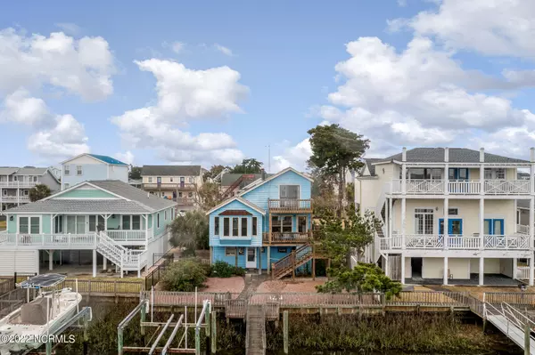 Holden Beach, NC 28462,135 Tarpon DR