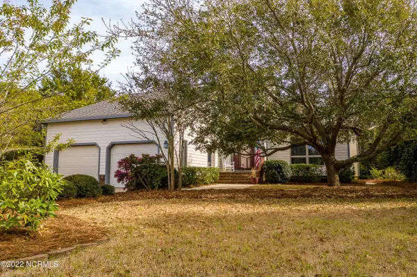 307 Pine Knoll CIR, Pine Knoll Shores, NC 28512