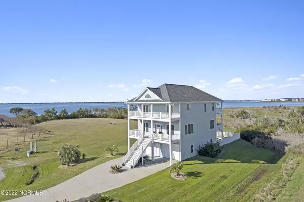 412 Island View DR, Newport, NC 28570