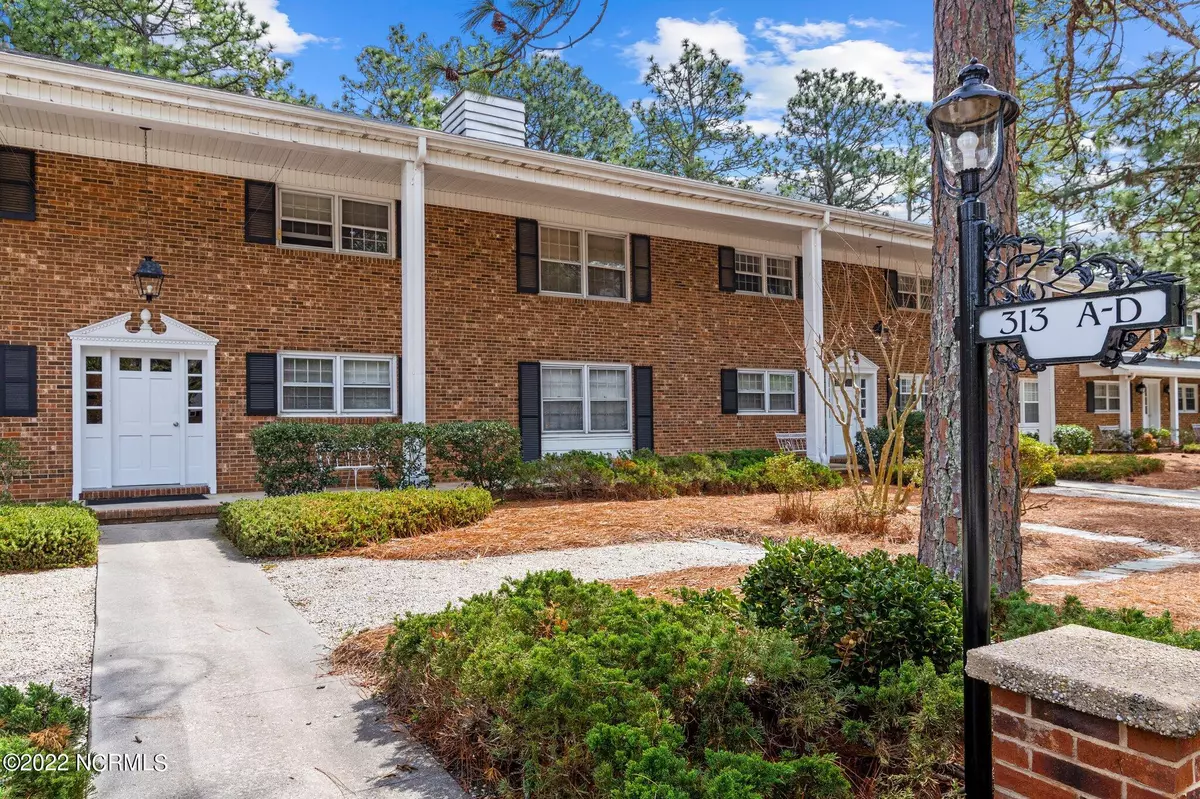 Southern Pines, NC 28387,313 Driftwood Circle