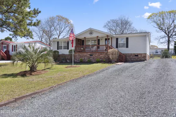 2232 Lakeside Avenue SW, Supply, NC 28462