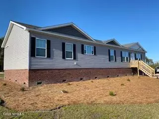 305 Mayflower DR, Newport, NC 28570