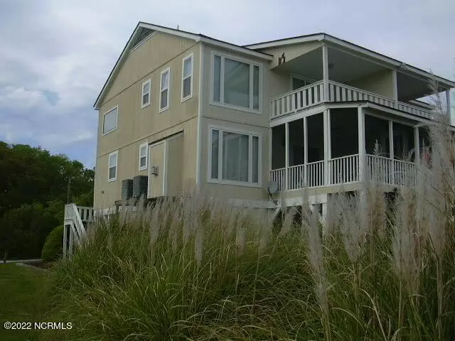 7323 Pecan AVE #B, Sunset Beach, NC 28468