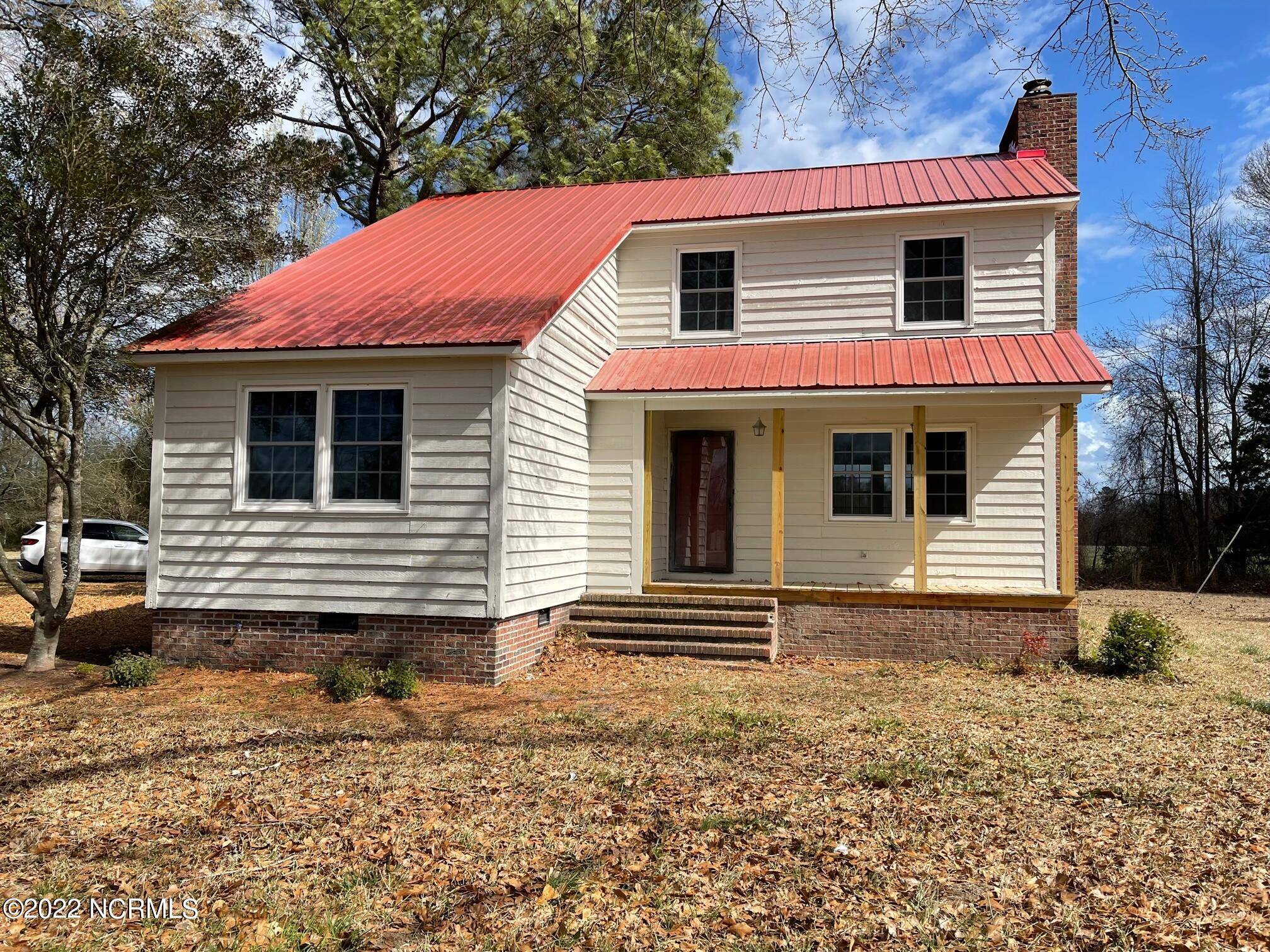 295 S Charlotte ST, Watha, NC 28478