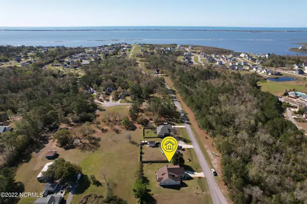 Newport, NC 28570,103 Island View DR